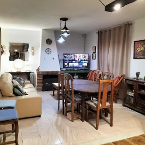 https://las-lagunetas-descanso-benalup-casas-viejas.es-andalucia.com
